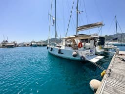 Dufour 430 in Göcek Mucev Marina thumbnail 14