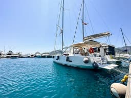Dufour 430 in Göcek Mucev Marina thumbnail 15