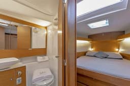 Dufour 430 in Göcek Mucev Marina thumbnail 7