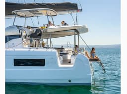 Lagoon 43 in Mallorca / Palma de Mallorca / La Lonja Marina Charter thumbnail 4