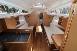Sun Odyssey 319 in Pula / ACI Marina Pula thumbnail 10