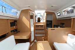 Sun Odyssey 319 in Pula / ACI Marina Pula thumbnail 7