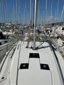 Oceanis 41.1 in Sukošan / D-Marin Dalmacija Marina thumbnail 15