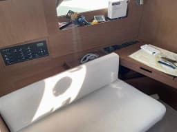 Oceanis 41.1 in Sukošan / D-Marin Dalmacija Marina thumbnail 17