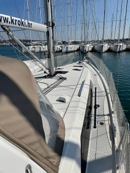 Oceanis 41.1 in Sukošan / D-Marin Dalmacija Marina thumbnail 6