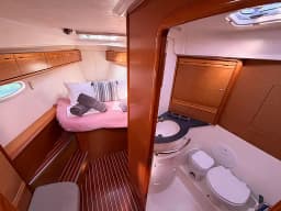 Bavaria Cruiser 40 in Lefkada / Vliho Yacht Club thumbnail 10