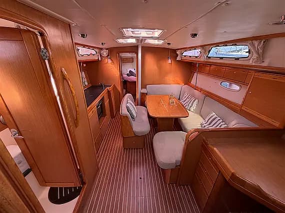 Bavaria Cruiser 40 in Lefkada / Vliho Yacht Club - Photo 3