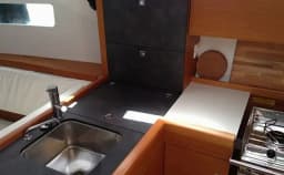 Sun Odyssey 349 in Lefkada / D-Marin Marina Lefkas thumbnail 2