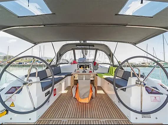 Oceanis 40.1 in Athens / Alimos Marina - Photo 1