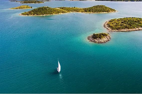 Elan 340 in Sukošan / D-Marin Dalmacija Marina - Photo 2