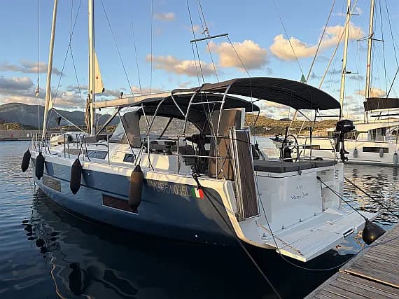 Dufour 470 in Sardinia / Portisco / Marina di Portisco - Photo 1