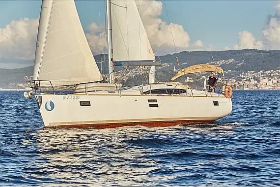 Elan Impression 45 in Vigo / Real Club Nautico de Vigo - Photo 2