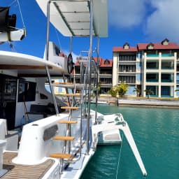 DH 550 in Eden Island / Mahe, Victoria / Eden Island Marina thumbnail 12