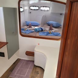 DH 550 in Eden Island / Mahe, Victoria / Eden Island Marina thumbnail 21