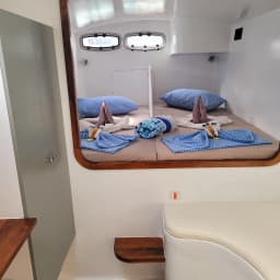 DH 550 in Eden Island / Mahe, Victoria / Eden Island Marina thumbnail 22