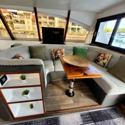 DH 550 in Eden Island / Mahe, Victoria / Eden Island Marina thumbnail 34