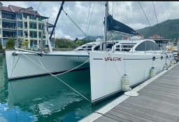 DH 550 in Eden Island / Mahe, Victoria / Eden Island Marina thumbnail 8