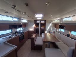 Oceanis 46.1 in Lefkada / D-Marin Marina Lefkas thumbnail 2