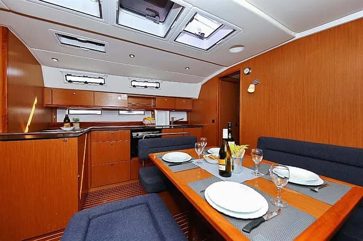 Bavaria Cruiser 45 in Mallorca / Palma de Mallorca / Real Club Nautico de Palma - Photo 4