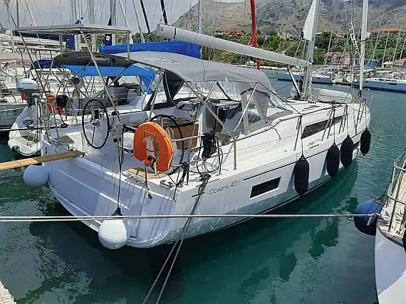 Oceanis 40.1 in Palairos / Marina Paleros - Photo 1