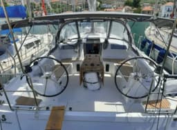 Oceanis 40.1 in Palairos / Marina Paleros thumbnail 6