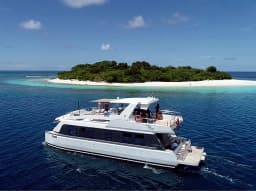 Power Catamaran in Maldives / Malé thumbnail 12