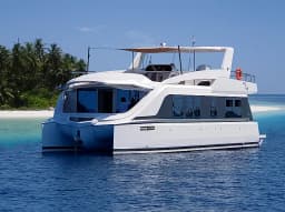 Power Catamaran in Maldives / Malé thumbnail 15