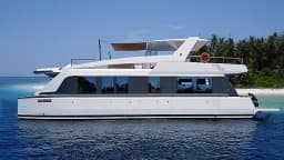 Power Catamaran in Maldives / Malé thumbnail 5