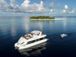 Power Catamaran in Maldives / Malé thumbnail 9