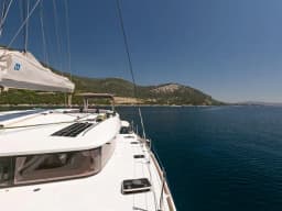 Lagoon 400 S2 in Palairos / Marina Paleros thumbnail 6