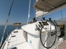 Lagoon 400 S2 in Palairos / Marina Paleros thumbnail 9
