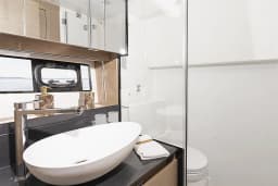 Prestige 460 in Dubrovnik / ACI Marina Dubrovnik thumbnail 10