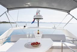 Prestige 460 in Dubrovnik / ACI Marina Dubrovnik thumbnail 15