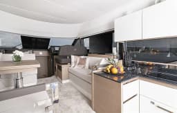Prestige 460 in Dubrovnik / ACI Marina Dubrovnik thumbnail 7