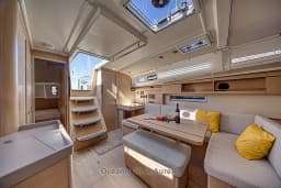 Oceanis 40.1 in Dubrovnik / ACI Marina Dubrovnik thumbnail 18