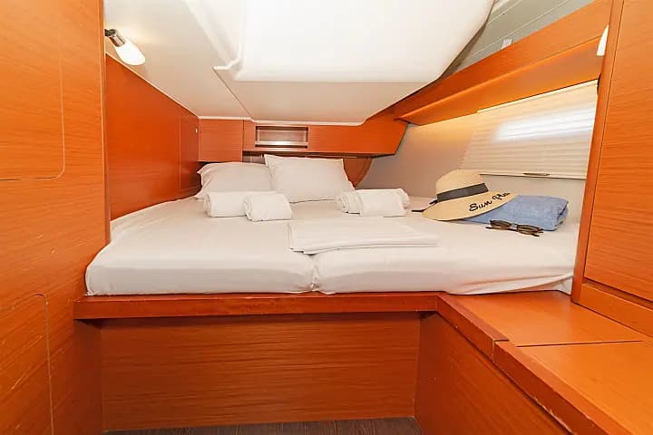 Dufour 430 in Limenas Avdiron / Port of Avdira - Photo 4