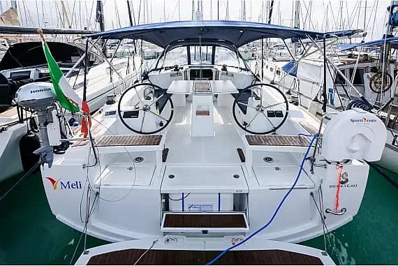 Oceanis 38.1 in Castiglioncello / Marina Cala de' Medici - Photo 1