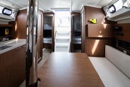 Oceanis 38.1 in Castiglioncello / Marina Cala de' Medici thumbnail 11