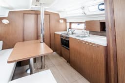Oceanis 38.1 in Castiglioncello / Marina Cala de' Medici thumbnail 26