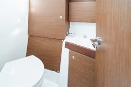 Oceanis 38.1 in Castiglioncello / Marina Cala de' Medici thumbnail 6