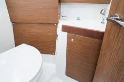 Oceanis 38.1 in Castiglioncello / Marina Cala de' Medici thumbnail 7