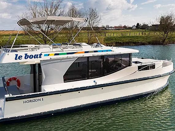 Horizon 1 in Peterborough / Horseshoe Bay Marina - image 1