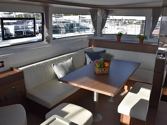 Lagoon 46 in Sukošan / D-Marin Dalmacija Marina - Photo 3