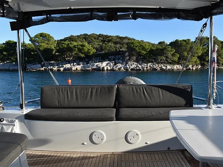 Lagoon 46 in Sukošan / D-Marin Dalmacija Marina - Photo 5