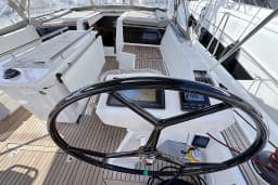Oceanis 46.1 in Mallorca / Can Pastilla / Club Maritimo San Antonio De La Playa thumbnail 12