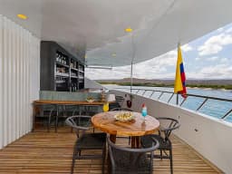 Power Catamaran in Baltra thumbnail 5