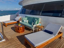 Power Catamaran in Baltra thumbnail 9
