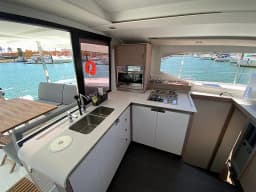 Isla 40 in Portimao / Marina de Portimao thumbnail 12
