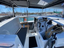 Isla 40 in Portimao / Marina de Portimao thumbnail 3