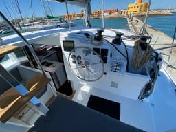 Isla 40 in Portimao / Marina de Portimao thumbnail 4